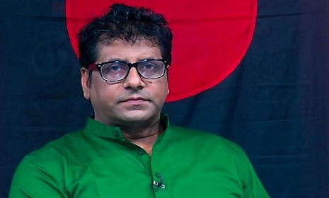 মুক্তিযুদ্ধের পক্ষে কথা বলায় অন্তর্বর্তী সরকারের টার্গেটের শিকার সাংবাদিক আনিস আলমগীর, অভিযোগ পরিবারের