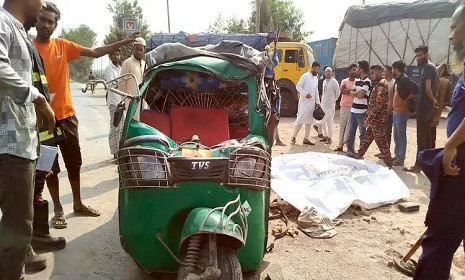 কুষ্টিয়ায় ট্রাক-অটোরিকশার মুখোমুখি সংঘর্ষ, নিহত ৫