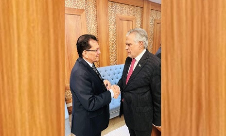 পররাষ্ট্রমন্ত্রী খলিলুরের সঙ্গে পাকিস্তানের পররাষ্ট্রমন্ত্রীর বৈঠক