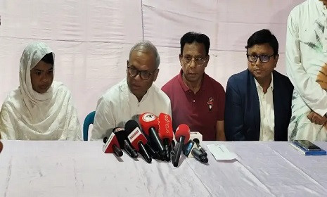 ‌‘শহীদ পরিবারকে উপেক্ষা করলে গণতন্ত্রের লড়াই সার্থক হবে না’