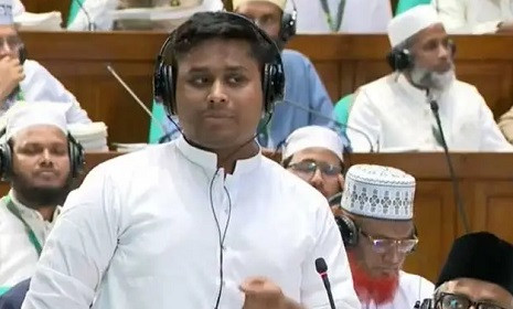 ভর্তিতে লটারির সমালোচনা হাসনাতের, বাতিলের আভাস শিক্ষামন্ত্রীর