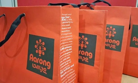 শপিং ব্যাগের দাম নেওয়া বন্ধে আড়ংকে লিগ্যাল নোটিশ