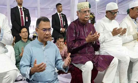 মোনাজাতে যুদ্ধ বন্ধে মুসলিম দেশগুলোকে ঐক্যবদ্ধ হওয়ার আহ্বান