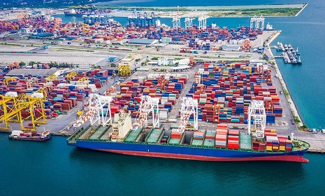 মার্চের ২২ দিনে চট্টগ্রাম বন্দরে ২৫ জাহাজ জ্বালানি খালাস