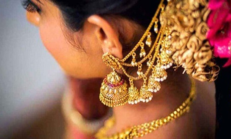 ফের বাড়ল সোনার দাম