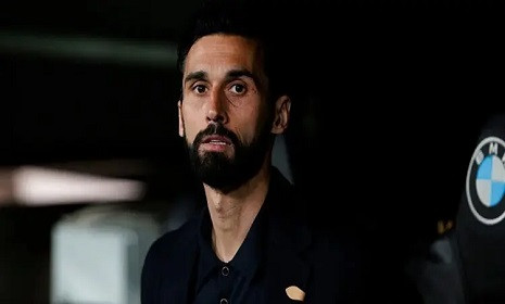 রেফারির সিদ্ধান্তে হতাশ আরবেলোয়া