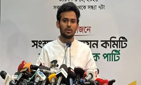 ‘গণমাধ্যম নিয়ে কাজ করতে গেলে যে কোনো সরকার চিন্তায় পড়ে যায়’