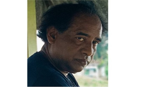 শহীদুল্লাহ সিরাজী: মননে মগজে ছুঁয়ে ছুঁয়ে যায় 