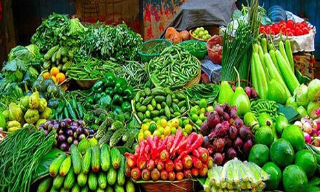 বাজারে গিয়ে চাপে সাধারণ মানুষ
