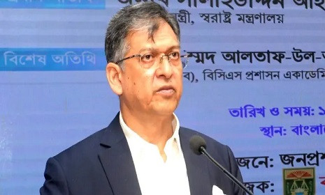 প্রশাসনিক রাজনীতিকরণ থেকে বেরিয়ে আসার আহ্বান স্বরাষ্ট্রমন্ত্রীর