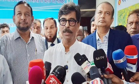 ‘দেশে বর্তমানে সারের কোনো ঘাটতি নেই’