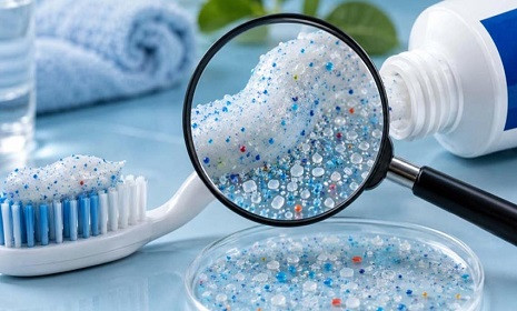 টুথপেস্টে মাইক্রোপ্লাস্টিক, তদন্ত চেয়ে রিট