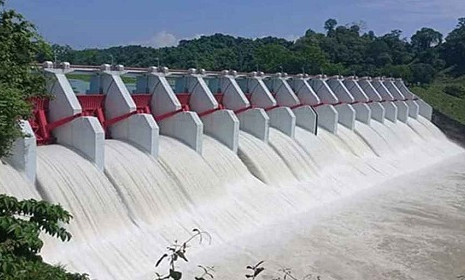 কাপ্তাই হ্রদের পানি বৃদ্ধি, রাতে খুলছে স্পিলওয়ের ১৬ গেট 