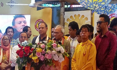 ‘উৎসবের আনন্দ সাম্প্রদায়িক ভেদরেখা মানে না’