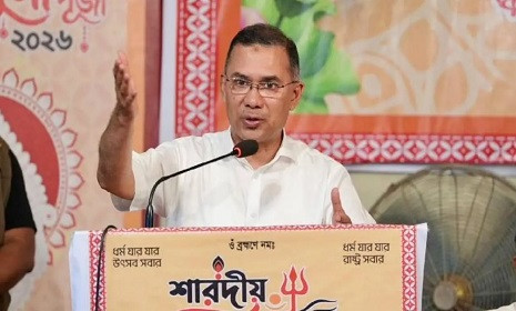 ‘সব ধর্মের মানুষ কাঁধে কাঁধ মিলিয়ে দেশ গড়ি’