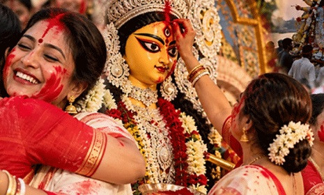 আরাধনা শেষে দেবী দুর্গার বিদায়