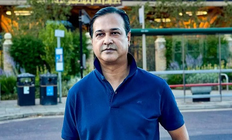 সংগীতশিল্পী আসিফ আকবরের গাড়ি লক্ষ্য করে গুলি