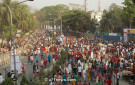 উৎসব প্রিয় বাঙ্গালির উপছে পড়া ভিড়। ছবিটি রাজধানীর ইঞ্জিনিয়ার্স ইন্সিটিউটের সামনে থেকে তোলা।